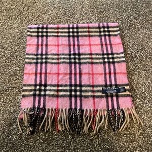Cashmere beautiful pink plaid scarf.